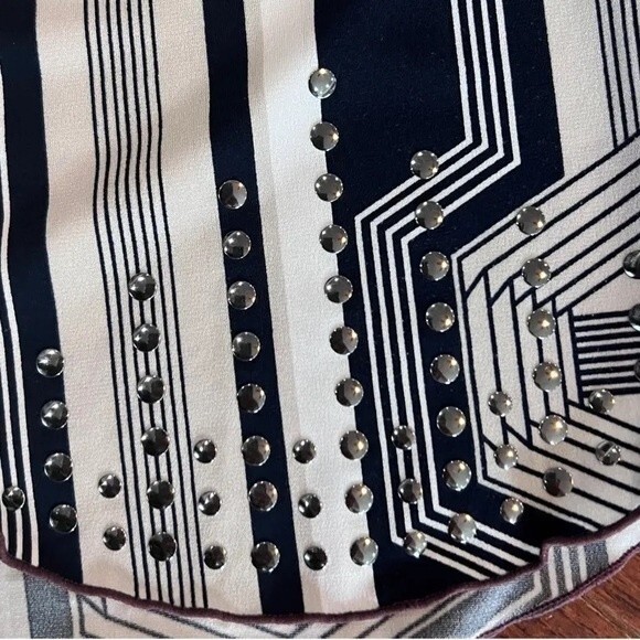 Alfani navy tan and white geo print studded tunic top size small - Picture 6 of 7